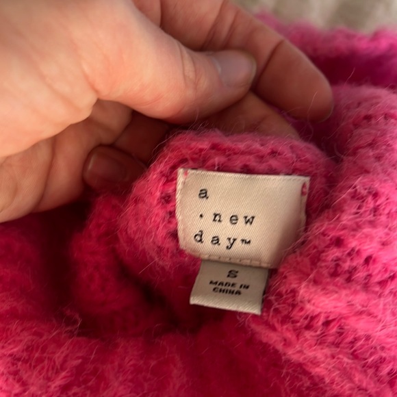 Pink turtle neck - Picture 4 of 4